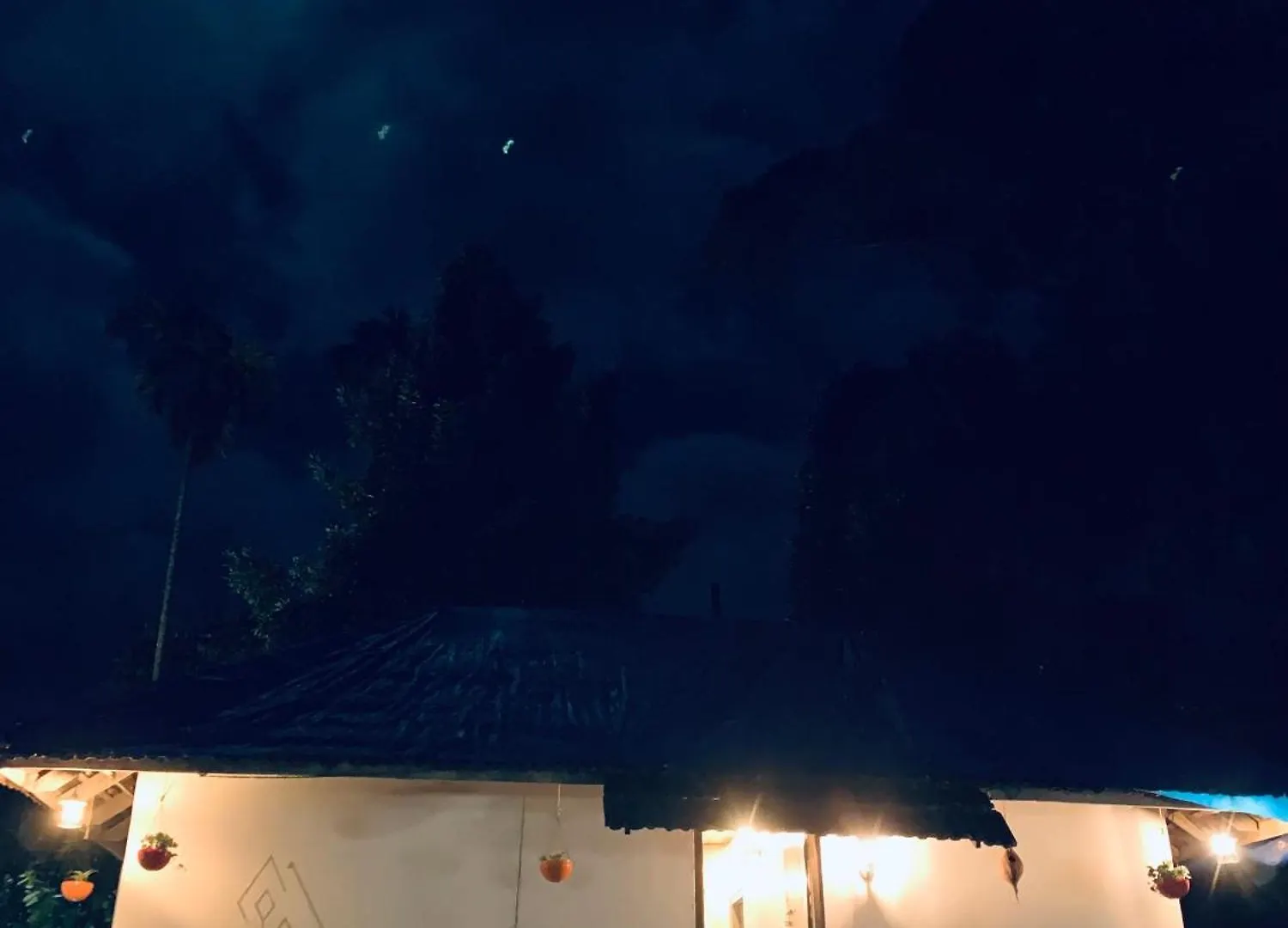 Namastay Mankulam Viripara 0*,